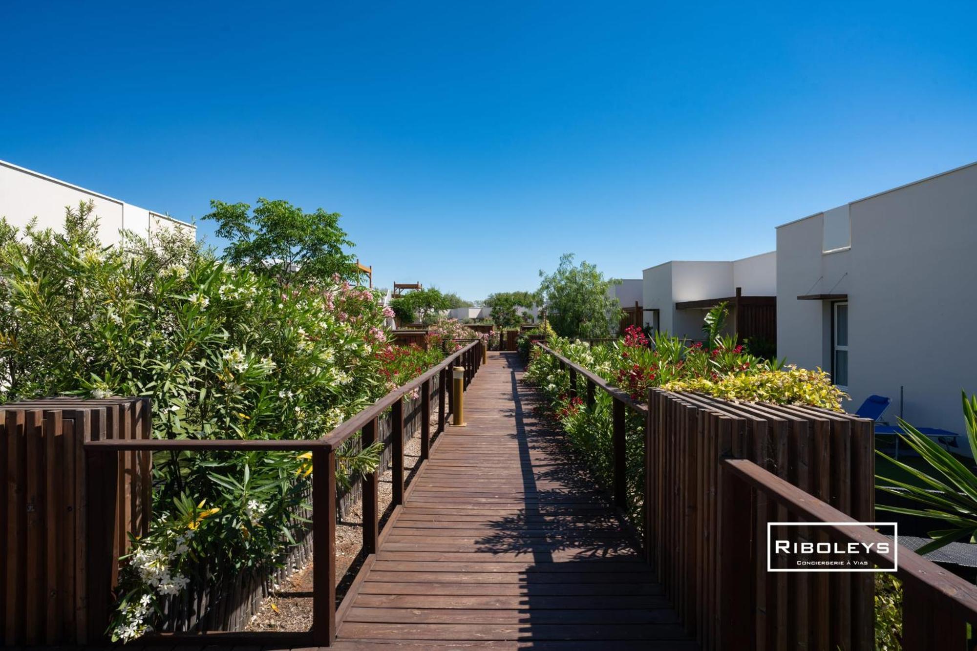 Villa T3 Climatisee En Residence Avec Piscine Vias Εξωτερικό φωτογραφία